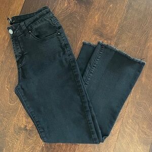Black raw hem cropped jeans